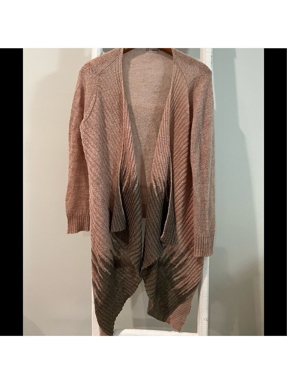 𝅺CUPSHE cardigan ombré beige and grey size medium